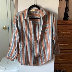 women’s button up